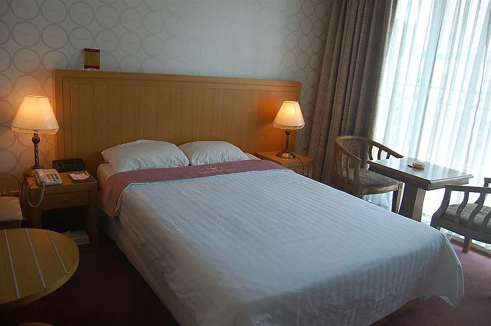 Lord Beach Hotel Busan 3*,